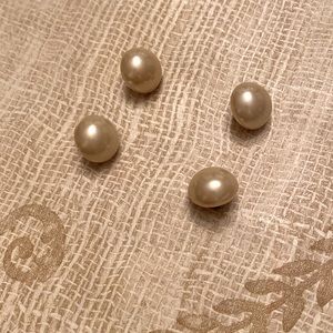 Vintage Lot of 4 Pearl Round Buttons